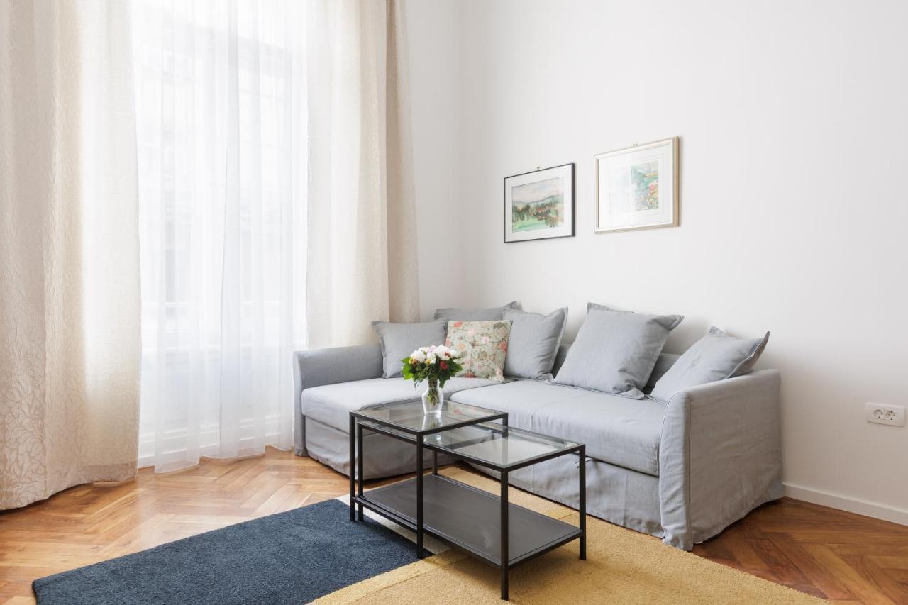 Cozy In The Heart Of Zagreb - H Apartment Exterior photo