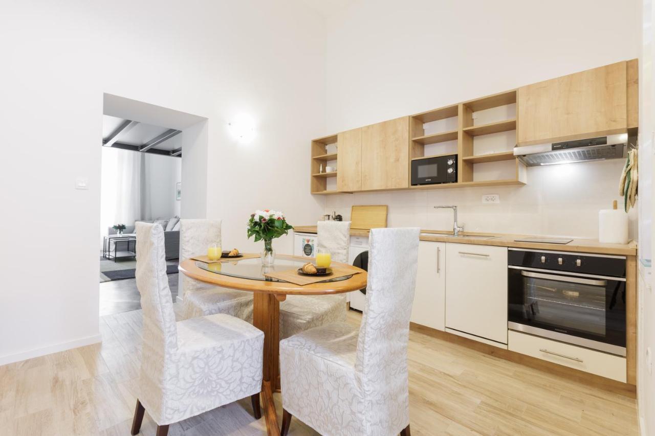 Cozy In The Heart Of Zagreb - H Apartment Exterior photo